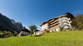 Гостиница Superior Hotel Persal  Финкенберг